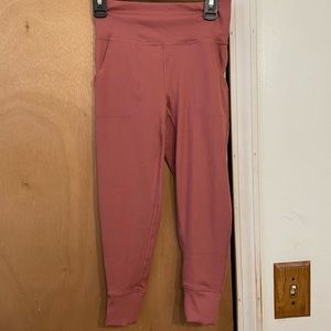 Old Navy Active Wear Cropped Leggings